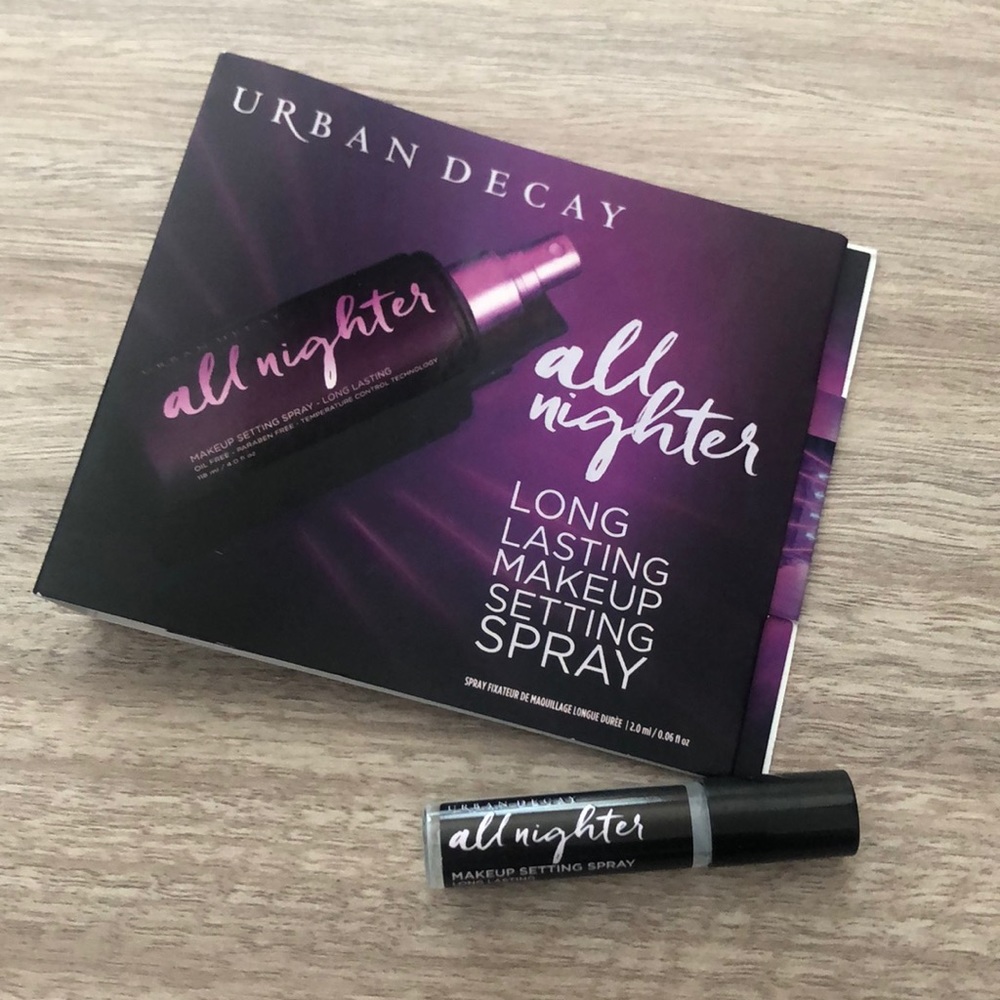 SOLD -  🌺5x$25- Urban Decay Makeup Setting Spray